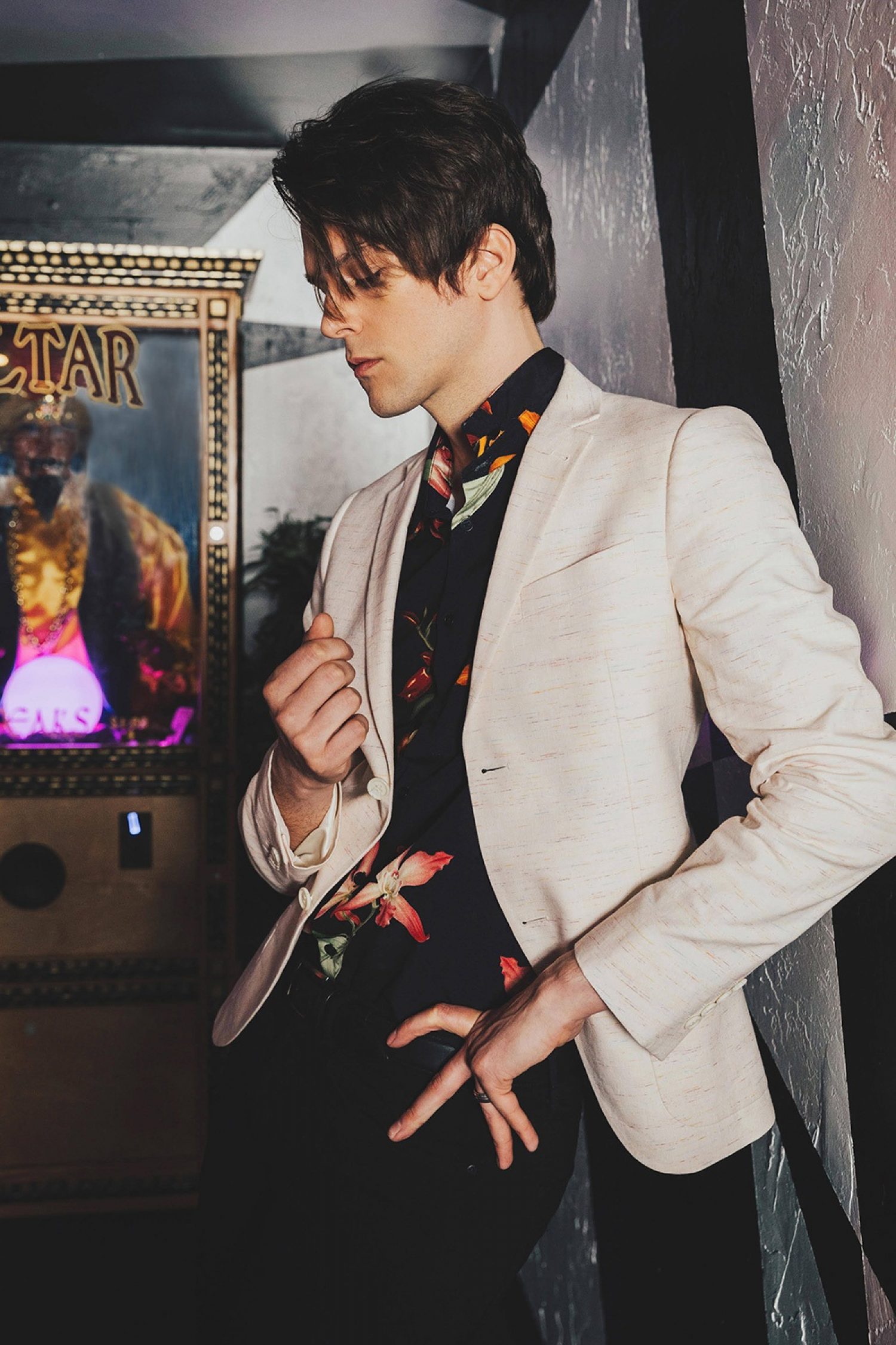 The mysterious world of I Don't Know How But They Found Me