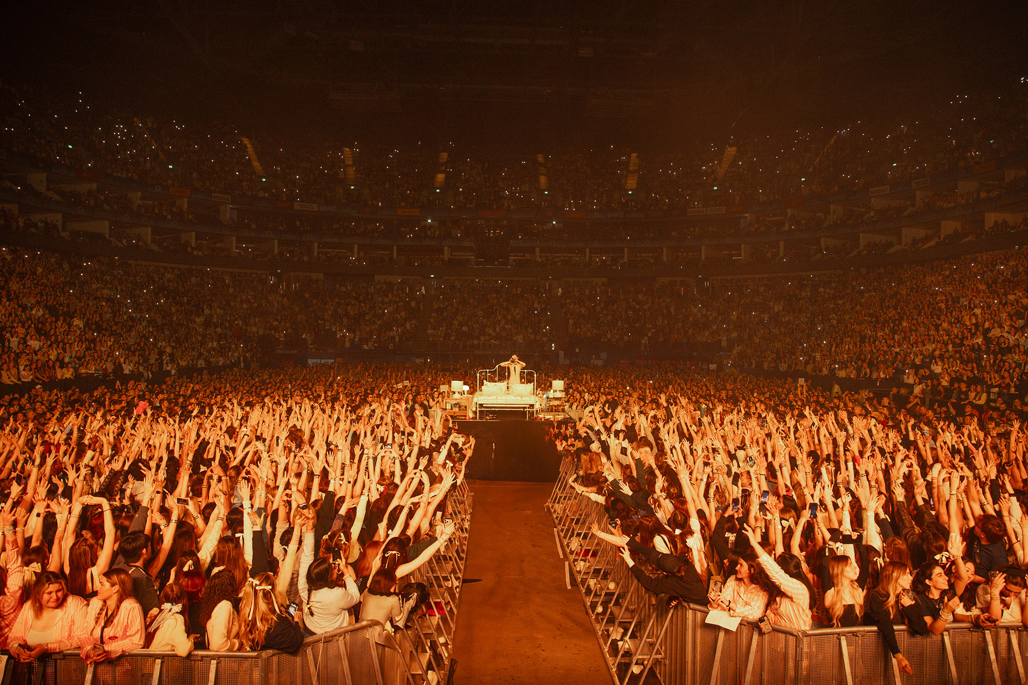 Gracie Abrams' delicate, heartfelt pop packs out The O2 in London Gracie Abrams' delicate, heartfelt pop packs out The O2 in London