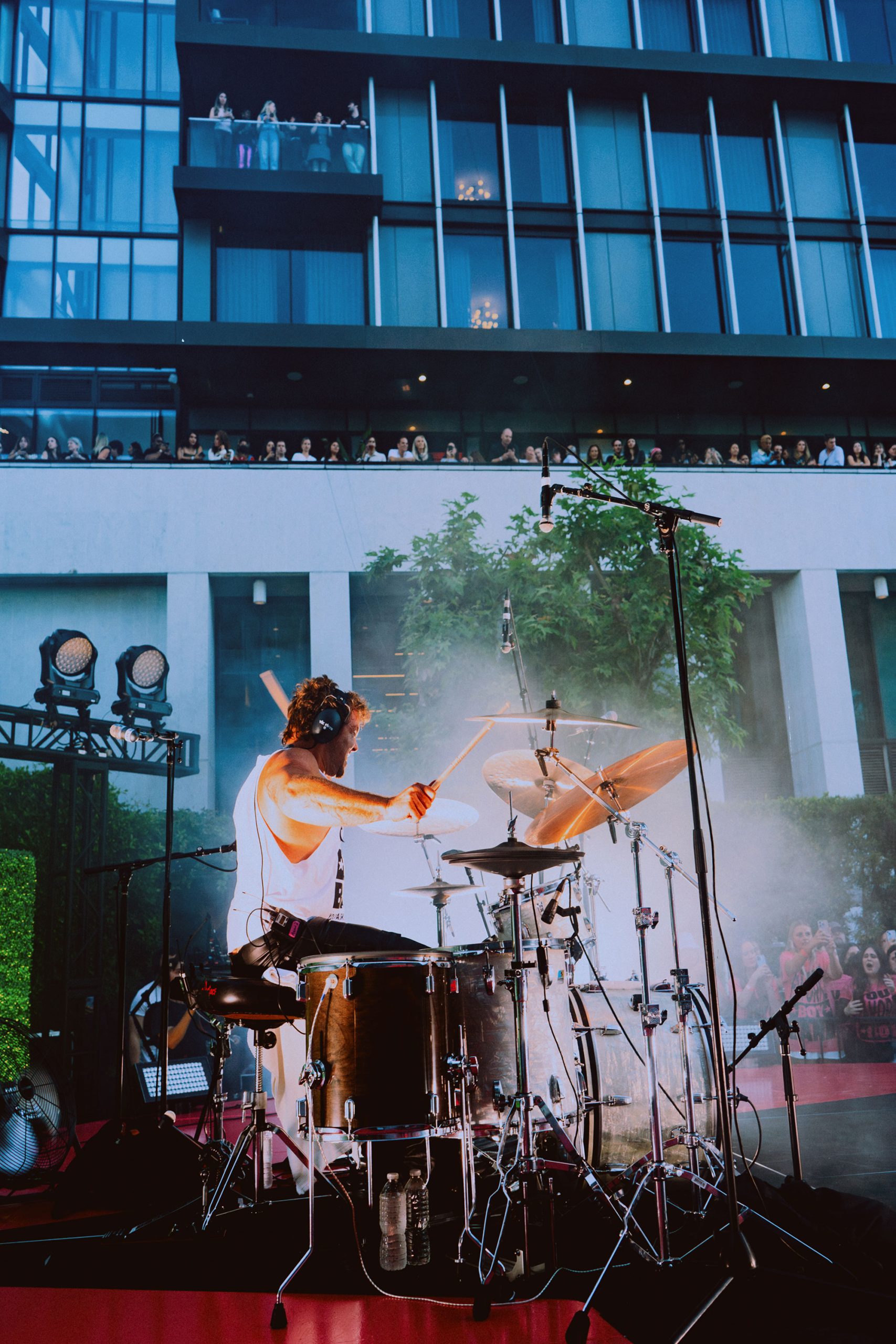 5 Seconds of Summer surprised fans with a pop-up show on Sunset Boulevard